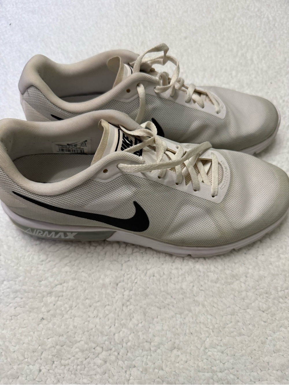 Men’s sz 9.5 Nike Air Max Sequent Running Sneakers